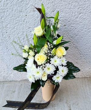 Buchet funerar alb mixat