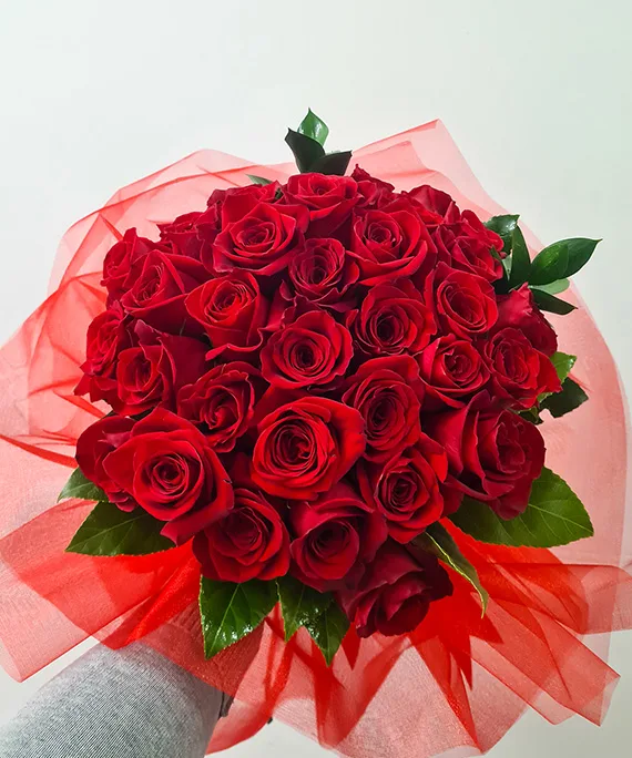 Buchet din 35 trandafiri rosii 1