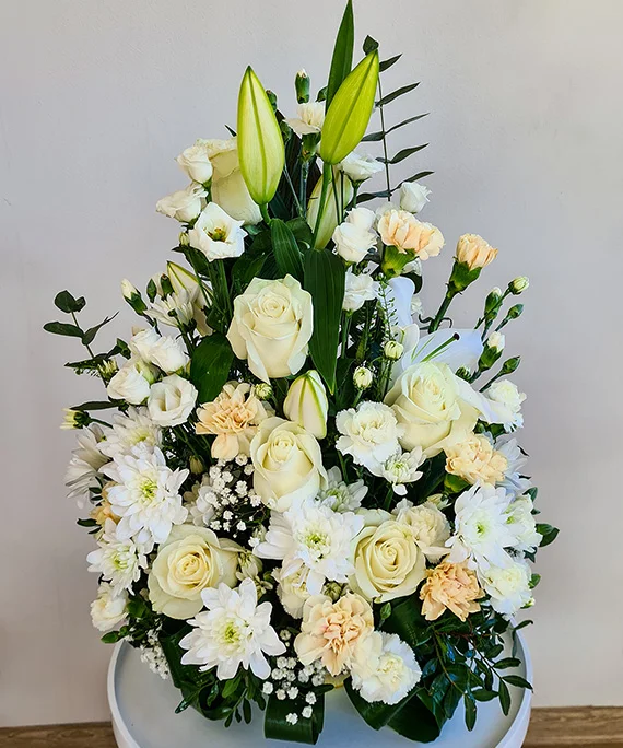 Aranjament funerar piramidal 1