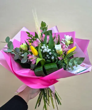 Buchet frezii și Alstroemeria