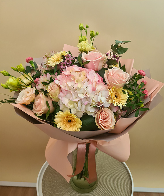buchet hortensia pastel 1 buchet hortensia pastel 1