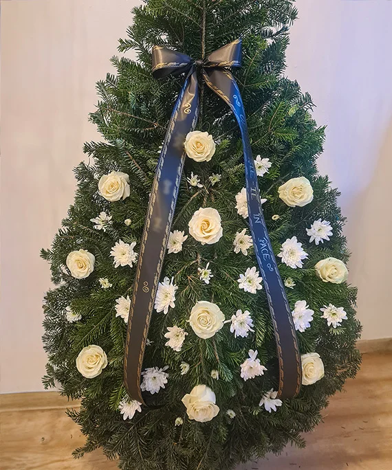 Coroana cu trandafiri albi 1