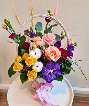 Coș mixat Vanda și trandafiri