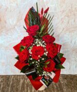 Buchet-7-trandafiri-rosii-piramidal-1.jpg