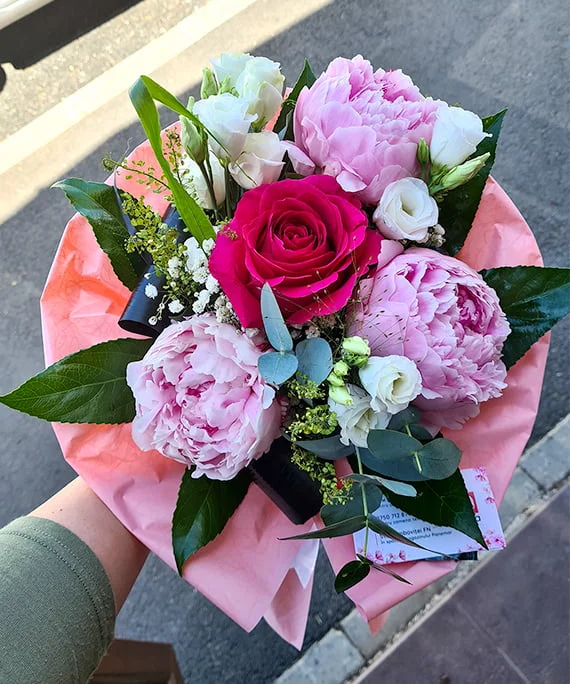 Buchet bujori si trandafir 1