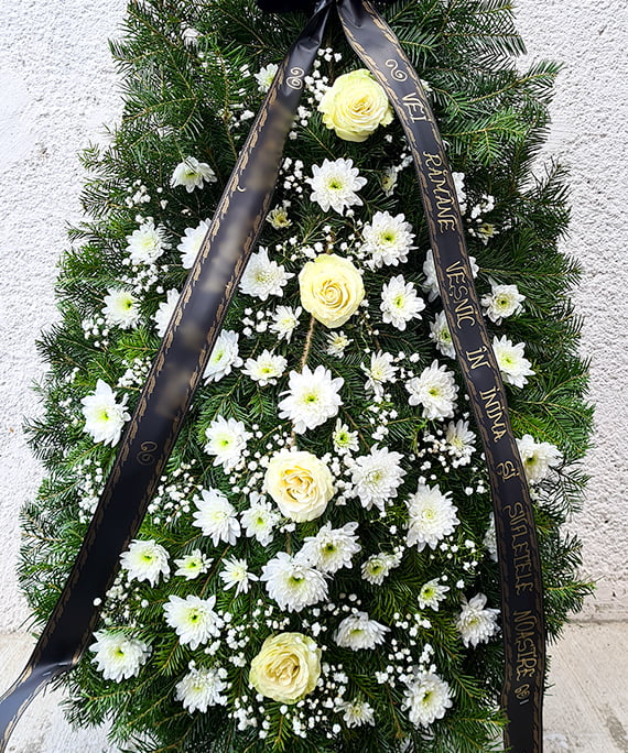 Coroana trandafiri albi si crizantema 1