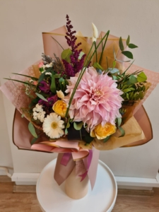 articol flori de toamna dalia