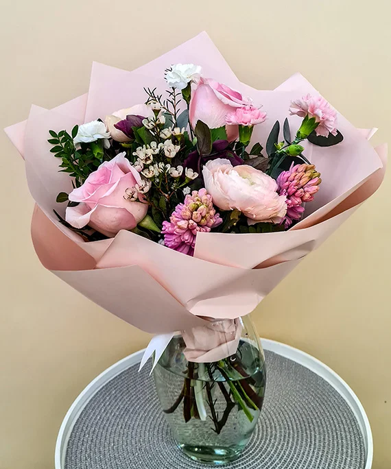 Buchet Ranunculus si trandafir 1