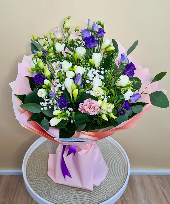 Buchet frezii si eustoma 1