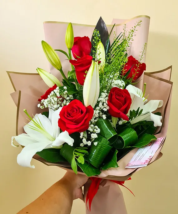 Buchet Crin Imperial si Trandafir rosu 1